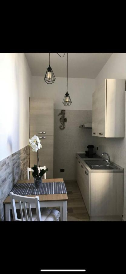 바리 Casa Fronte Del Porto 아파트 외부 사진